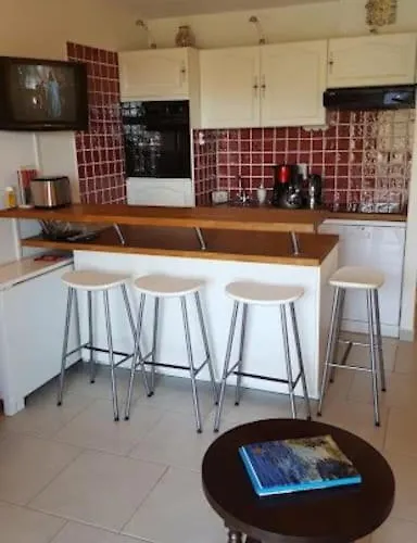 Les Hauts De St Clair,vue Et Vert,tres Calme Le Lavandou