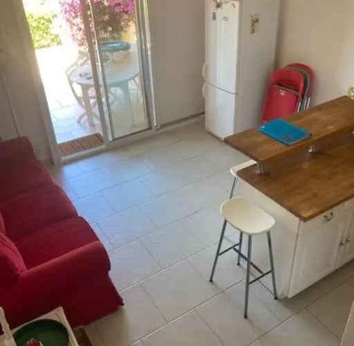 Les Hauts De St Clair,vue Et Vert,tres Calme *